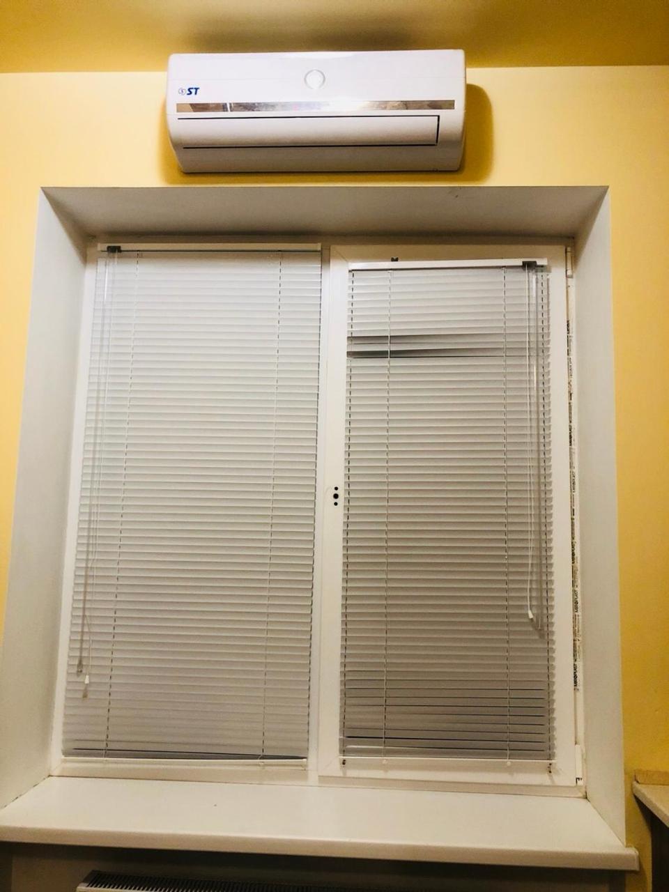 Comfortable Apartment Near Metro ハルキウ エクステリア 写真
